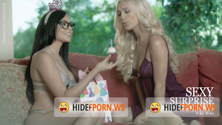 Babes.com - Alex Grey, Ariana Marie - Sexy Surprise [HD 720p]