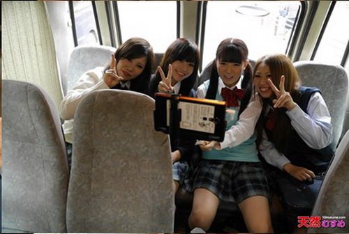 10musume.com - Rina Kirihara, Mai Araki, Mizuki Nishijima, Kana Momose - Gang Bang Girls [FullHD 1080p]