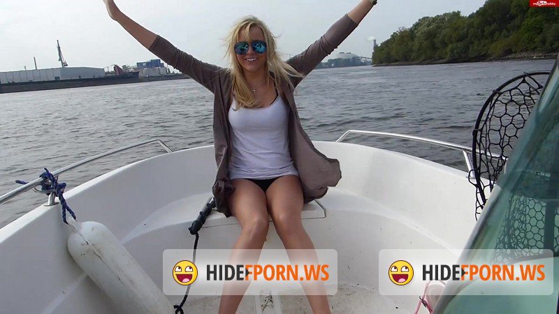 MyDirtyHobby - Bibixxx - MEGAAA PUBLIC!!!! Ist DAS Zu DREIST ?? [FullHD 1080p]