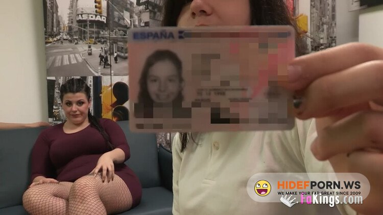 FaKings.com - Alba Colegiala, Fede Row, Maria Bose - Iniciando a una colegiala de 18 anitos en el sexo cerdo: Una polla mas grande que ella y una lesbiana canera. [HD 720p]