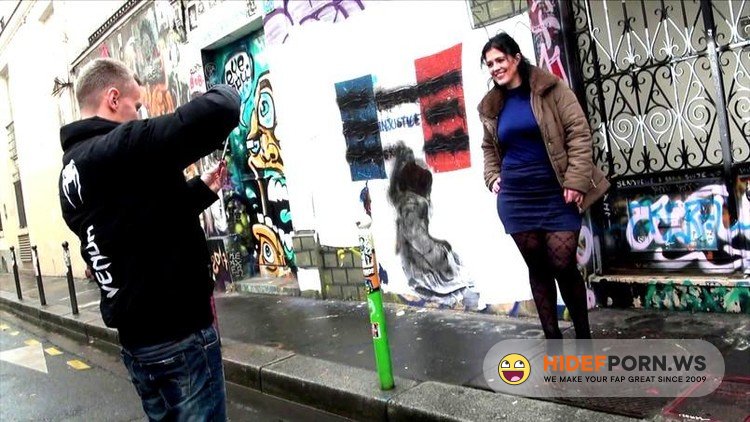 JacquieEtMichelTV.net/Indecentes-Voisines.com - Monse - Un trio intense pour Monse! [HD 720p]