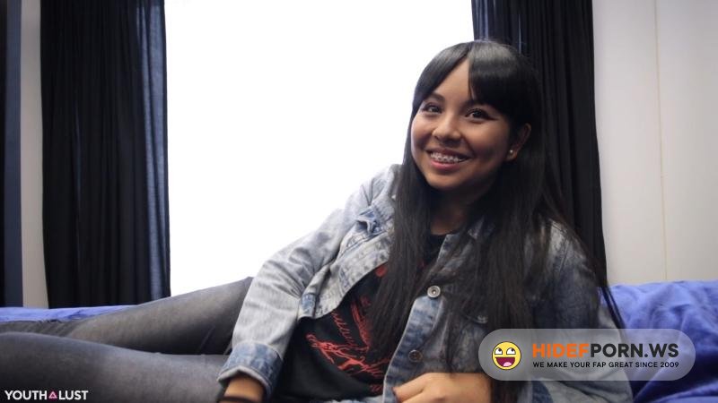YouthLust/ManyVids - Alicia - Alicia's Porn Debut [FullHD 1080p]