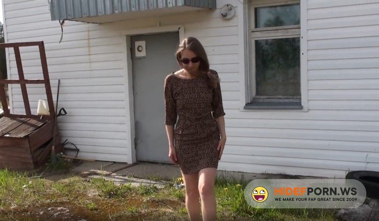 Xhamster.com - alexxxa_i_s - 3 xhamster 7847689 undressing on the street 720p.mp4 [HD 720p]
