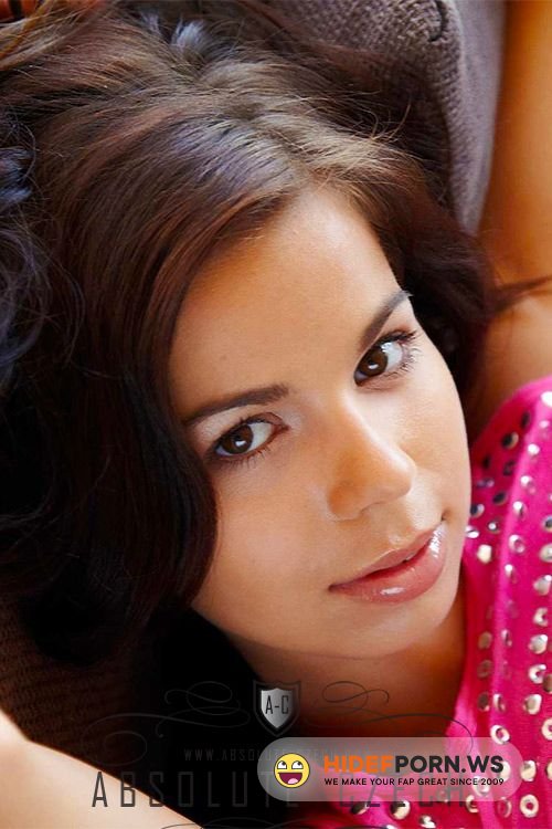 YoungLegalPorn.com - Livia - Free Love [HD 720p]