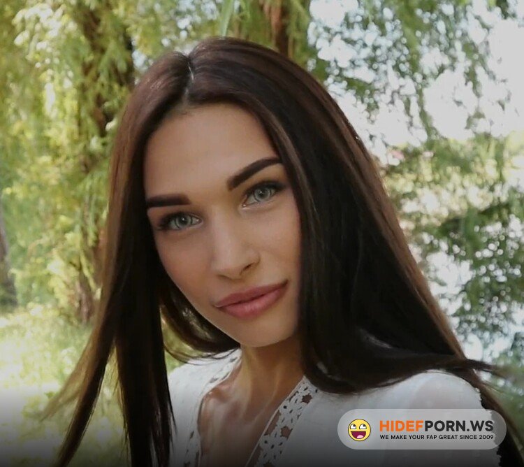 Pornhub.com - Fiamurr - Great Blowjob in Public in the Park [FullHD 1080p]