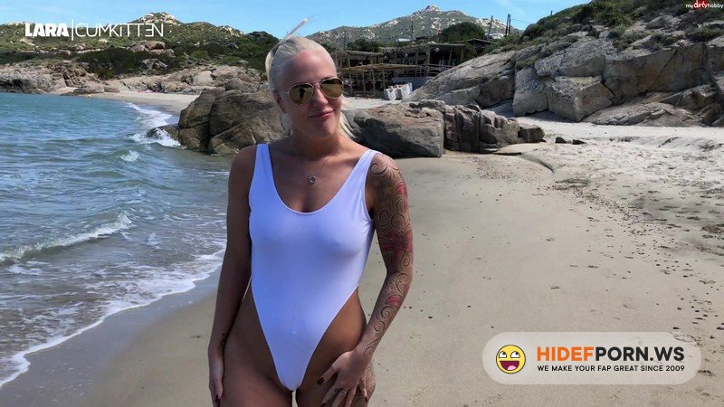MyDirtyHobby - Lara-CumKitten - Fremdfick im Badeanzug - Strand Quickie mit Mega Facial [FullHD 1080p]