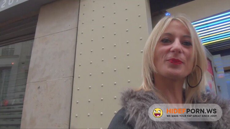 LaFRANCEaPoil.com - Cali - Cali, belle blonde gourmande, reve de se faire baiser dans un sex-shop! [HD 720p]