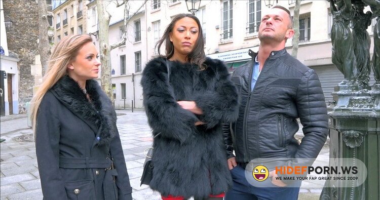 JacquieEtMichelTV.net/Indecentes-Voisines.com - Tiffany, Cassie - Plan tres chaud entre Tiffany et Cassie [FullHD 1080p]