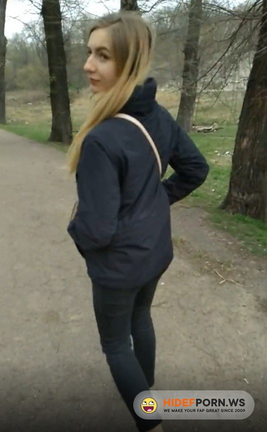 PublicFuck.com - Amateur - Public Park Deepthroat Blowjob [FullHD 1080p]