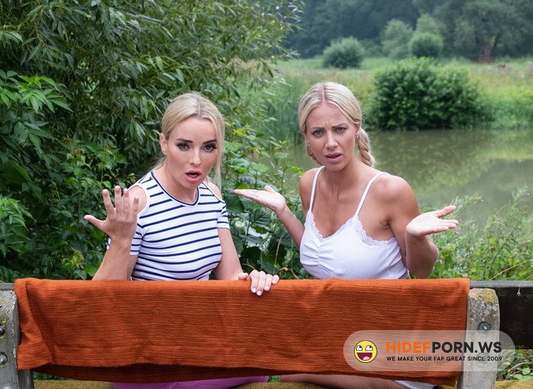 CzechVRFetish.com - Emma Button, Natalie Cherie - A Wet Encounter [UltraHD/2K 1440p]