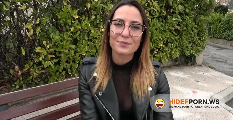 JacquieEtMichelTV.net/Indecentes-Voisines.com - Pam - Pam, 25, Sports Coach In Manosque [FullHD 1080p]