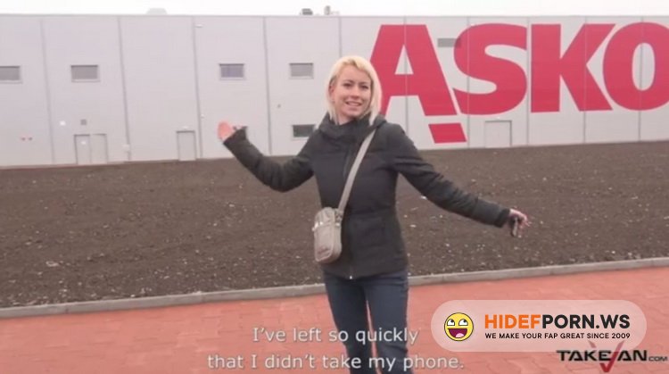 TakeVan - Licky Lex - Cheating Wife Fucks a Stranger in Traffic [SD 480p]