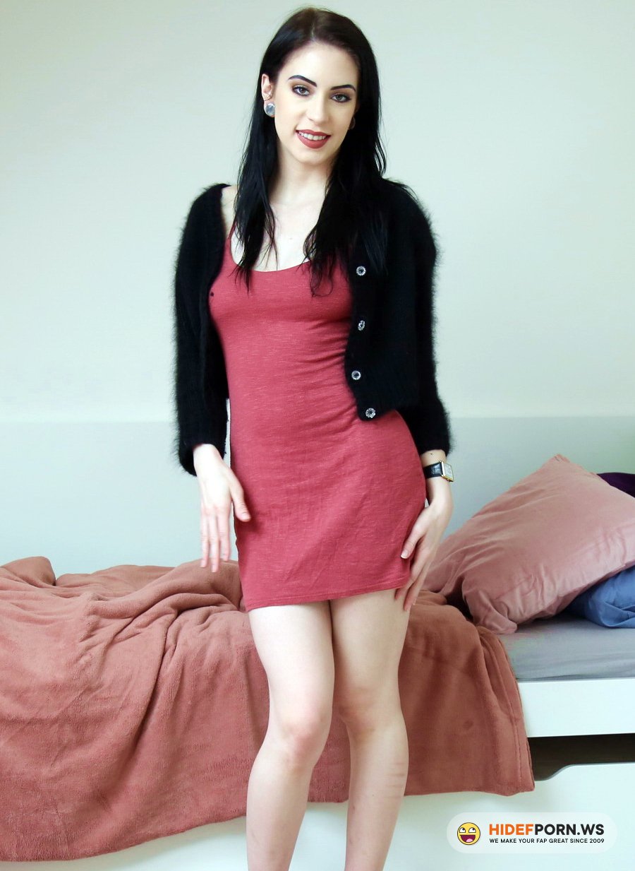 AnalVids.com, LegalPorno.com - Anna De Ville - Anna De Ville Directs Her Own Fantasy, Sleep Abduction With Balls Deep Anal, DAP, Gapes, Squirt, Monster Gapes GIO1752 [UltraHD 4K]