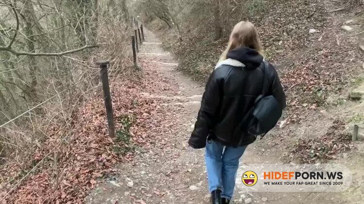 Pornh.com - Czkrok - Extreme BlowJob nearby Historic Castle We Almost Got Caught Huge Cumshot [HD 720p]