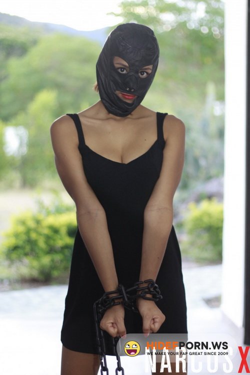 NarcosX.com/Porndoepremium.com - Indira Uma, Veronica Orozco, Maria Antonia Alzate - Outdoor lesbian sex and hot indoor twosomes with Colombian babes Ep. 5 [FullHD 1080p]