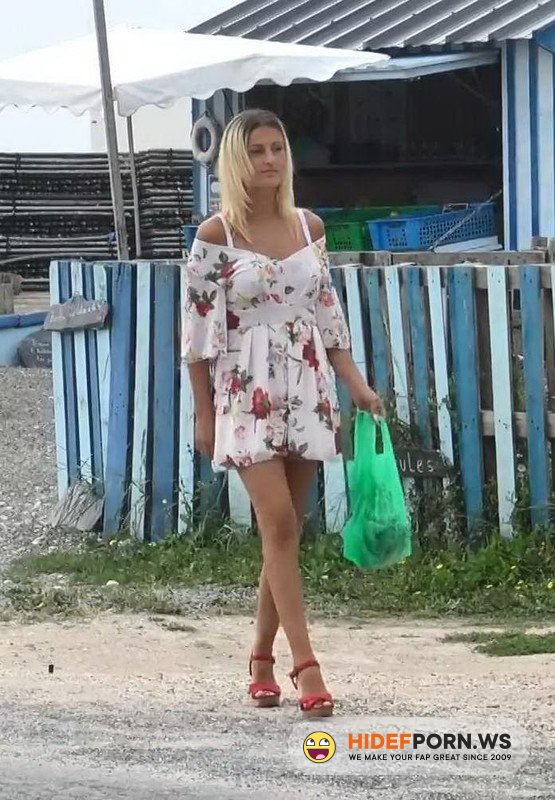 JacquieEtMichelTV.net/Indecentes-Voisines.com - Lilou - Lilou, 22ans, la beaute de lile dOleron, avec deux hommes [FullHD 1080p]