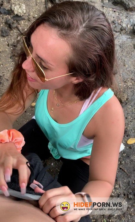 PublicFuck.com - Kelsi Monroe - Quick Blowjob And Sex [UltraHD/2K 1920p]