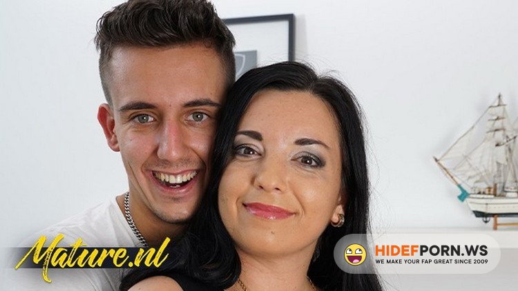 MomsGuideToSex.com - Unknown - Busty MILF Seduced The Boy Next Door For Some Afternoon Fun [FullHD 1080p]