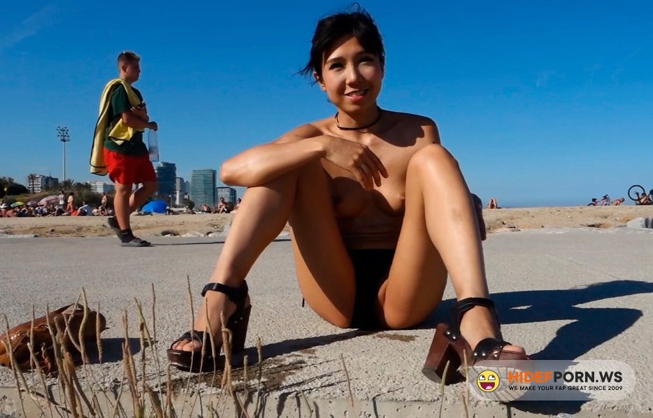 Exhibition.com - Littlesubgirl - Walk Naked And Squirt Infront of Strangers [FullHD 1080p]