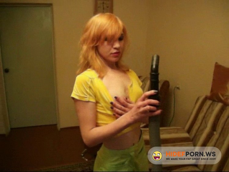 Rusamateur-x.net - Nastenka - Nastenka and the vacuum cleaner [HD 720p]