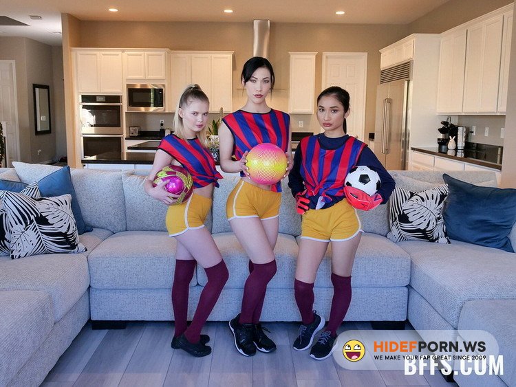 BFFS.com/TeamSkeet.com - Diana Grace , Avery Black Coco Lovelock - Thanking Our Coach As A Team [FullHD 1080p]