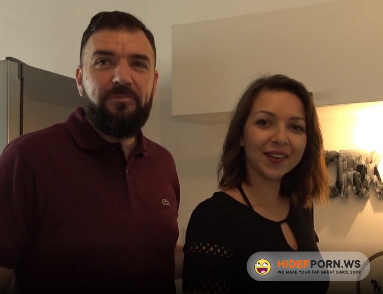 JacquieEtMichelTV.net - Caro - Une sacree surprise pour Caro 22ans [FullHD 1080p]