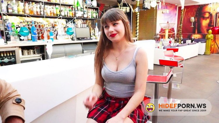 JacquieEtMichelTV.net - Luna - 21 Years Old [FullHD 1080p]