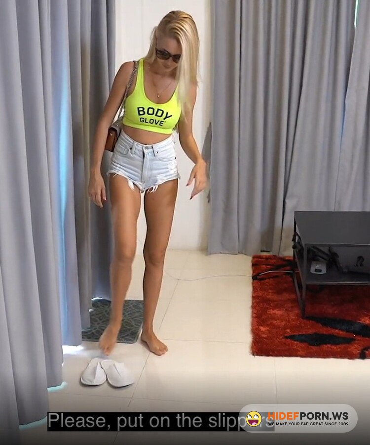 Porn.com - Ibarbie - Oiled Wet Girl got Surprise ? from Masseur [UltraHD 4K 2160p]