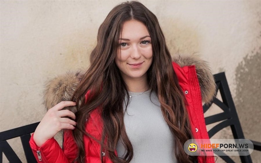 PublicAgent - Isabella De Laa - Quick Fuck Before My Bf Gets Back [2021/HD]
