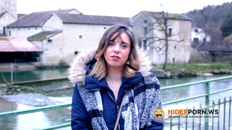 JacquieEtMichelTV.net/Indecentes-Voisines.com - Cindy - Cindy, 21ans, lheure est a la pluralite masculine ! [FullHD 1080p]