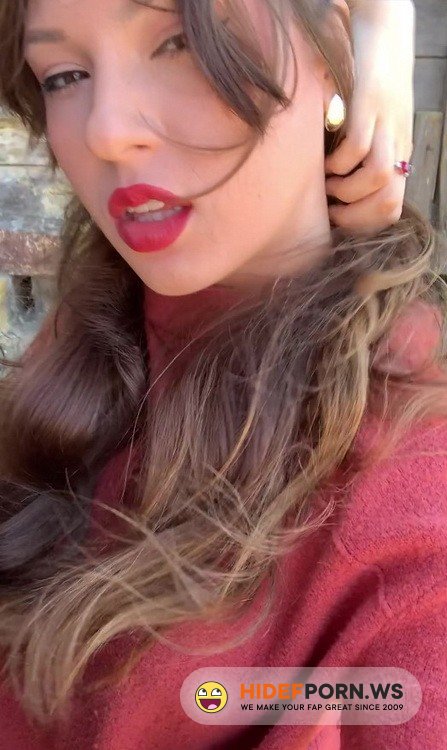 Amateurporn.cc - Anna Blossom - Outdoor Blowjob [FullHD 1920p]