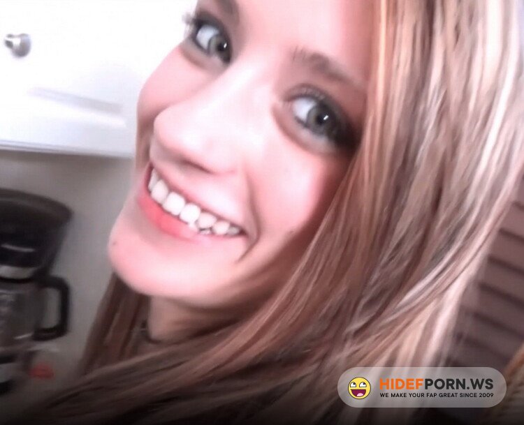 Family Therapy/Clips4Sale.com - Giselle Roxx - When Daddy Comes Home [FullHD 1080p]