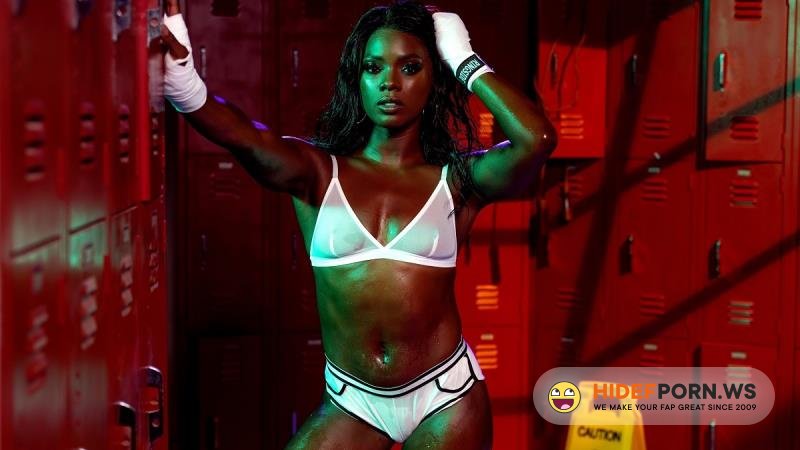 HollyRandall - Ana Foxxx - Meet Me in the Locker Room [FullHD 1080p]