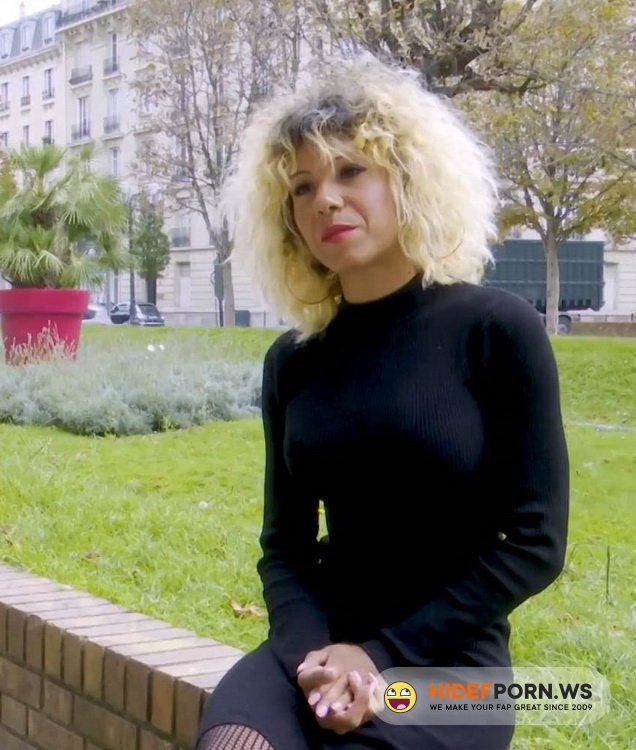 JacquieEtMichelTV.net/Indecentes-Voisines.com - Rose - Rose, 33ans, belle Antillaise feline et deluree [FullHD 1080p]