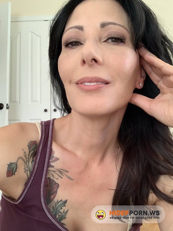 DoTheWife.com - Zoey Holloway - Mrs. Holloway Takes Dick [FullHD 1080p]