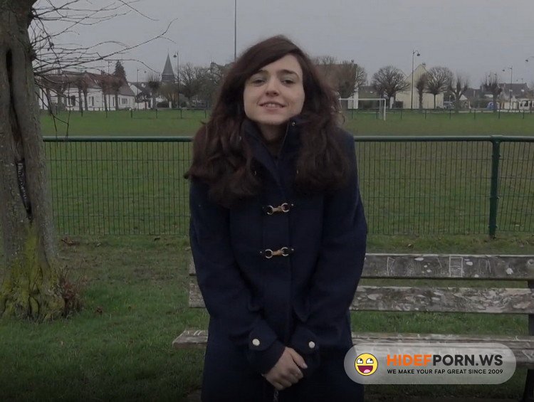 JacquieEtMichelTV.net/Indecentes-Voisines.com - Elena - Revenge 21 Years Old ... [FullHD 1080p]