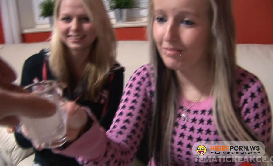 Amateurporn.cc - Amateur - Two Czech Girl Fuck For Money [HD 720p]