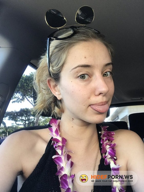 OnlyFans - Haley Reed - Haley Reed is back for some blowjob action [FullHD 1080p]