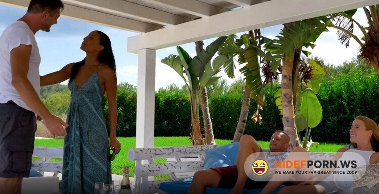 JacquieEtMichelTV.net/Indecentes-Voisines.com - Lucy Heart - Orgies In Ibiza 2 Lucy Surprise [FullHD 1080p]