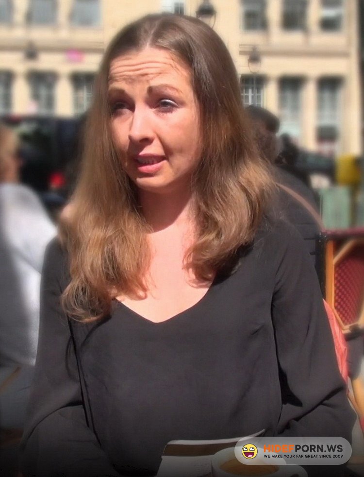 JacquieEtMichelTV.net/Indecentes-Voisines.com - Melanie - Melanie et la greve SNCF [FullHD 1080p]