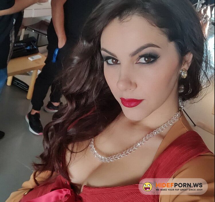 Onlyfans.com - Valentina Nappi | @valentinanappi - Sharing realdera with fallinlovia [FullHD 1080p]