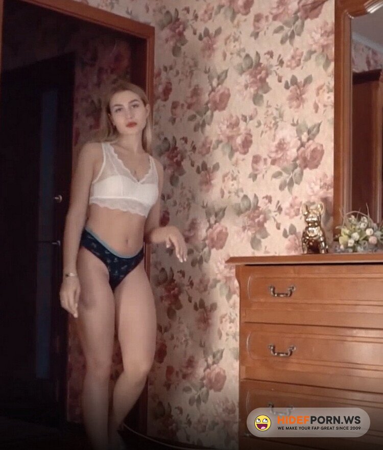 ManyVids.com - Luxury Mur | @DozzaZanoza - A Nurse Like Me Will Cure You My Dear [FullHD 1080p]