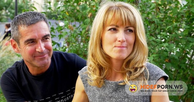 JacquieEtMichelTV.net/Indecentes-Voisines.com - Naomi - Naomi et Nico, un couple pas comme les autres! [FullHD 1080p]