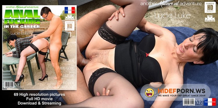 Mature.nl - Lucie Luke (EU) (39) - Housewife Lucie Luke getting her ass fucked in the garden [HD 1060p]