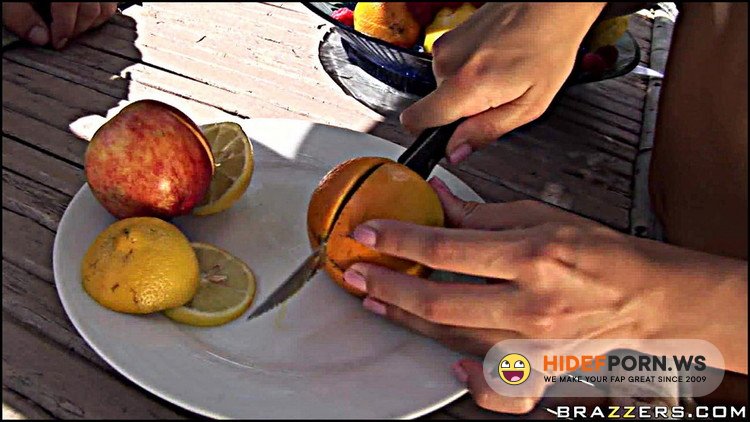 BabyGotBoobs.com/Brazzers.com - Mandy Dee - Juice Those Juggs [FullHD 1080p]