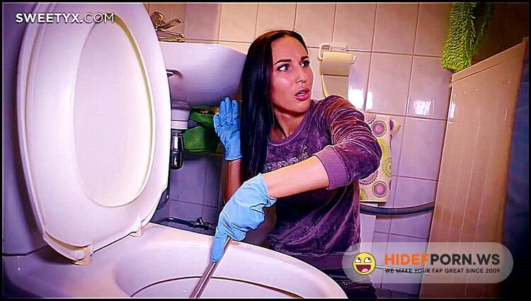 SweetyX.com - Lilu Moon - Clean my balls 3 [HD 720p]