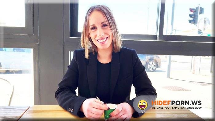 JacquieEtMichelTV.net/Indecentes-Voisines - Elodie - Elodie, 25, Veterinary Student In Marseille! [FullHD 1080p]