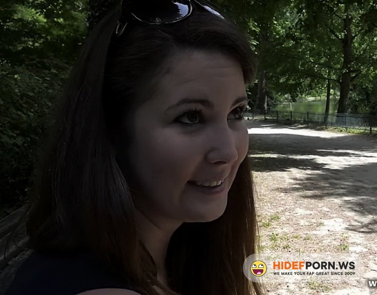 JacquieEtMichelTV.net/Indecentes-Voisines.com - Marie-Eve - Marie-Eve, 22ans, Etudiante ! [HD 720p]