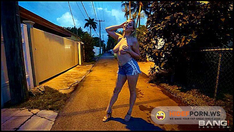 Yngr.com/Bang! Originals/Bang.com - Blake Blossom - Is An All Natural Blonde Babe [FullHD 1080p]