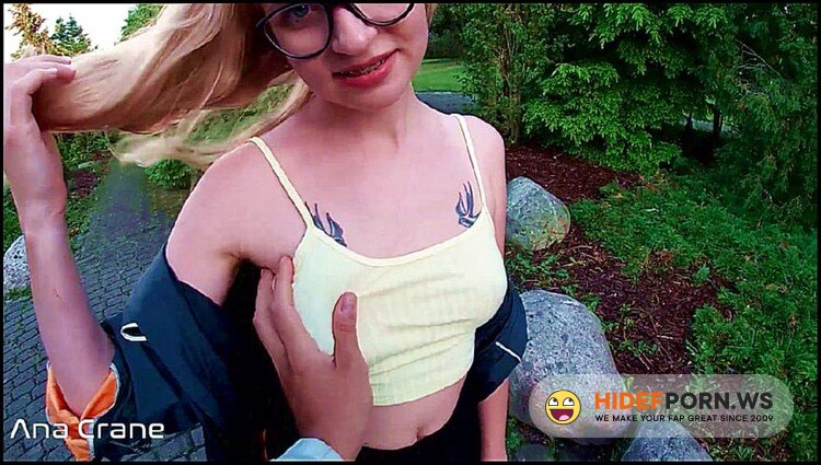 Modelhub.com - Ana Crane - Deep Blowjob in City Park from Slutty Girlfriend [FullHD 1080p]